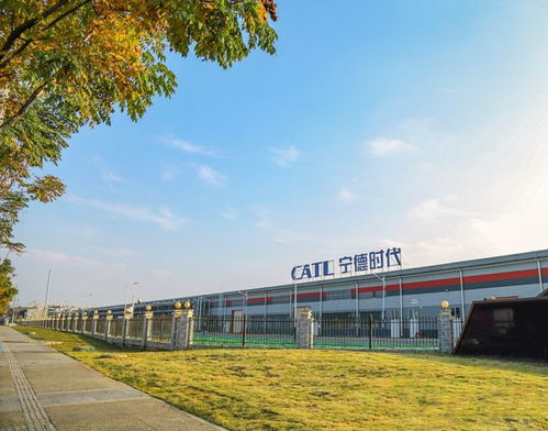 早報(bào) 諾貝爾獎授予新冠疫苗功臣，華為推出超低功率5G基站，國慶機(jī)票價(jià)格跳水